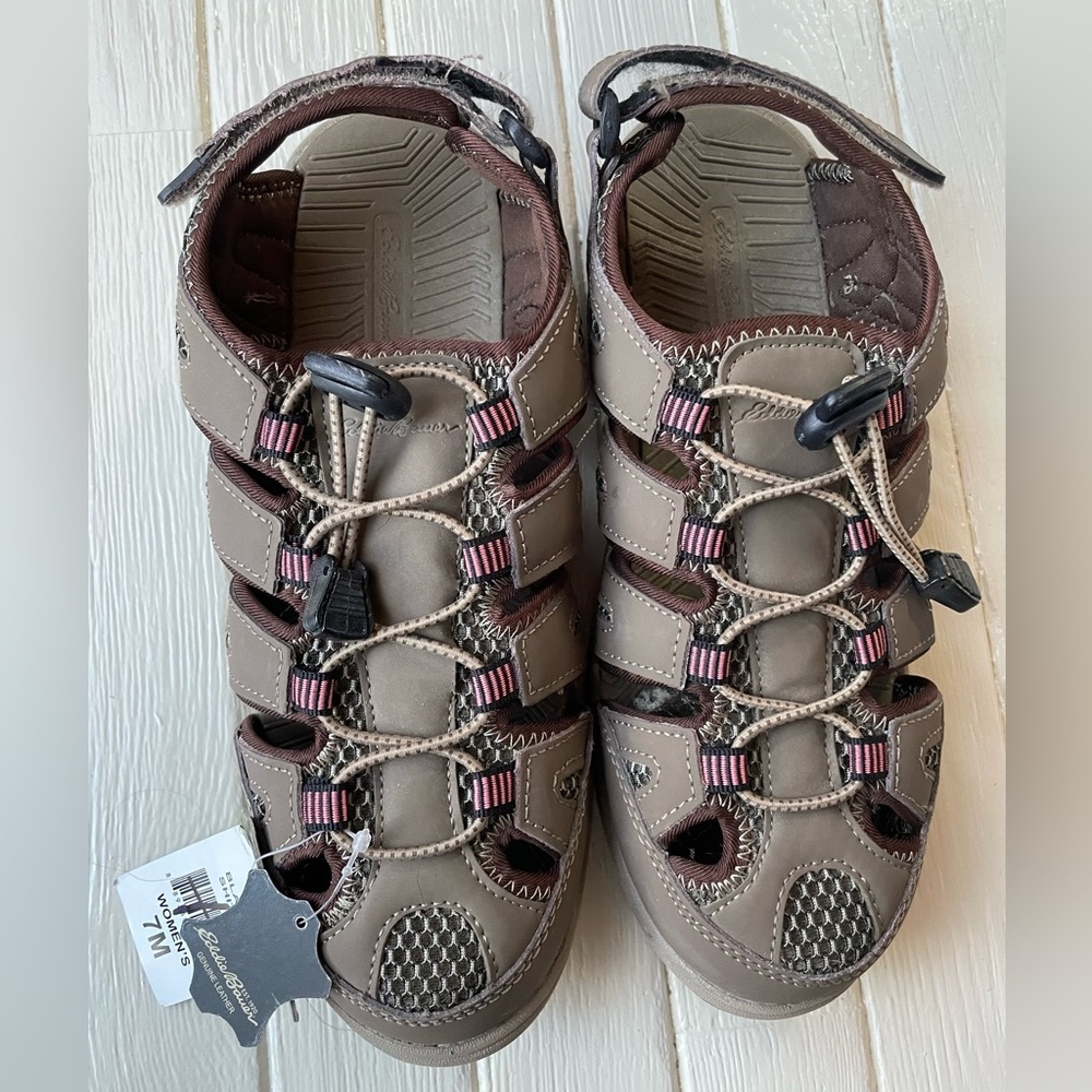 Eddie Bauer Brown Blakley Sport Sandal
Women's Size 7 NEW with tags